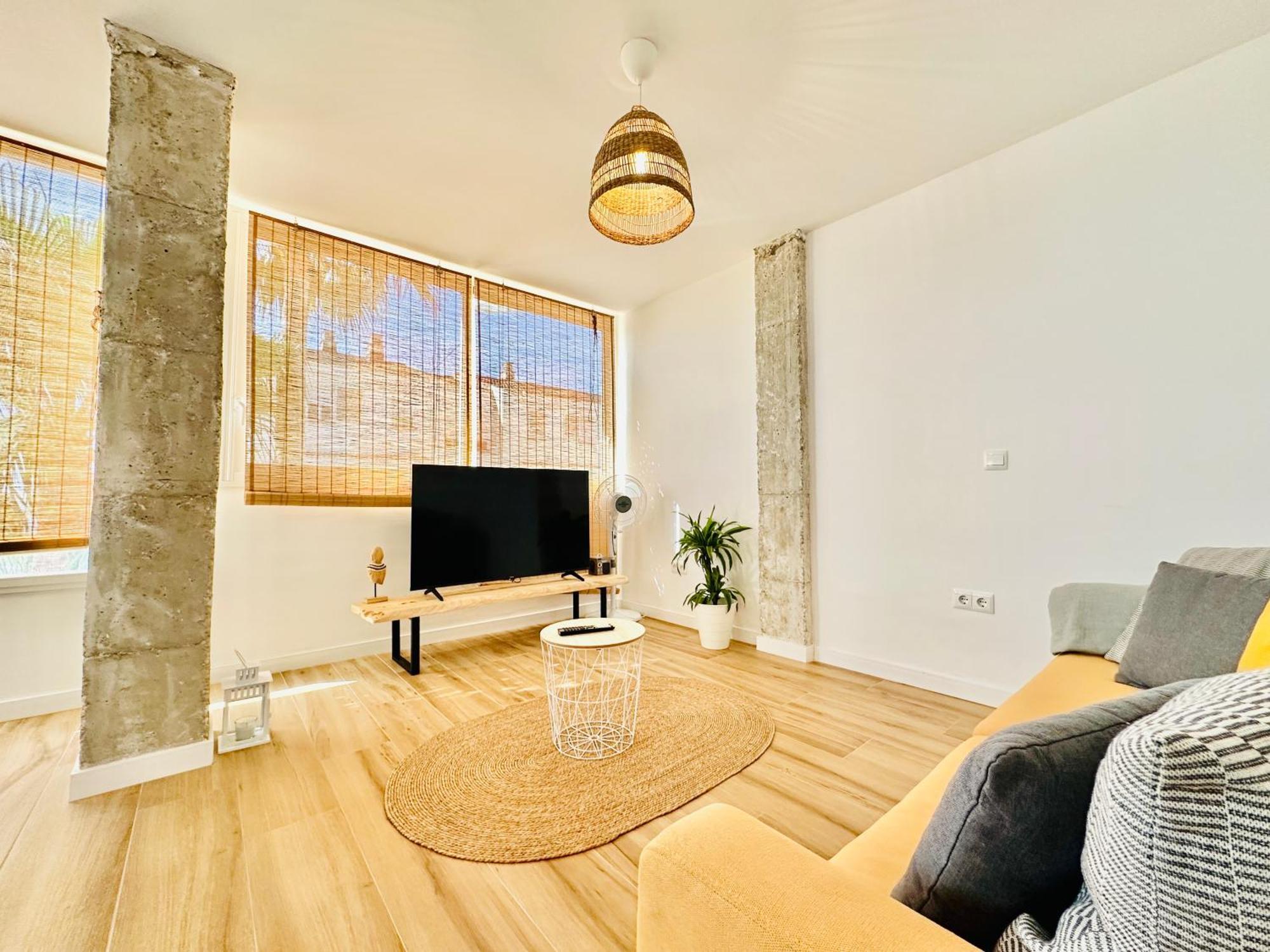 Moderno Y Espacioso Con Vistas Al Mar Apartamento