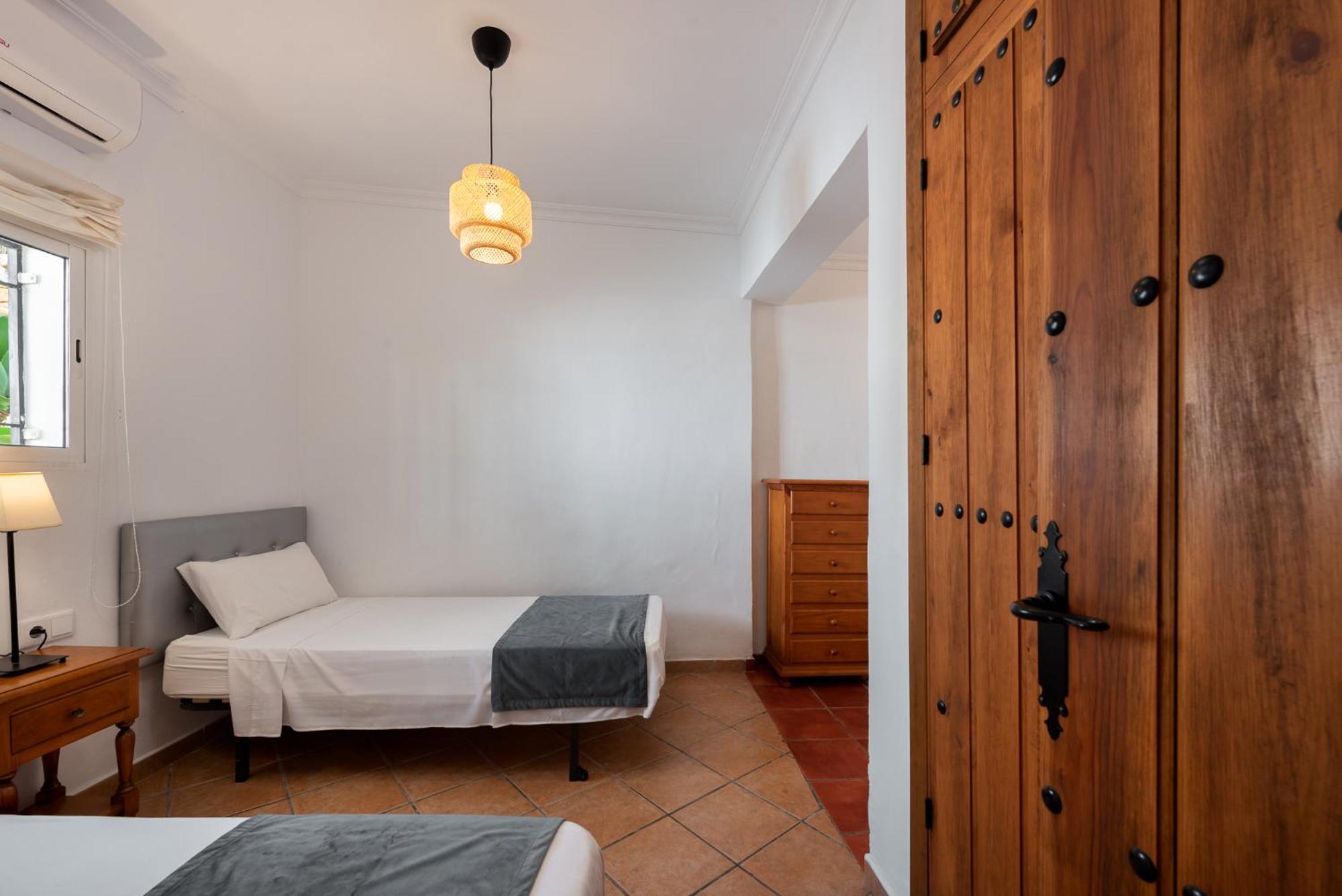 Cortijo Andaluz, Jacuzzi, Piscina, Palmeras Nerja. Villa Nerja