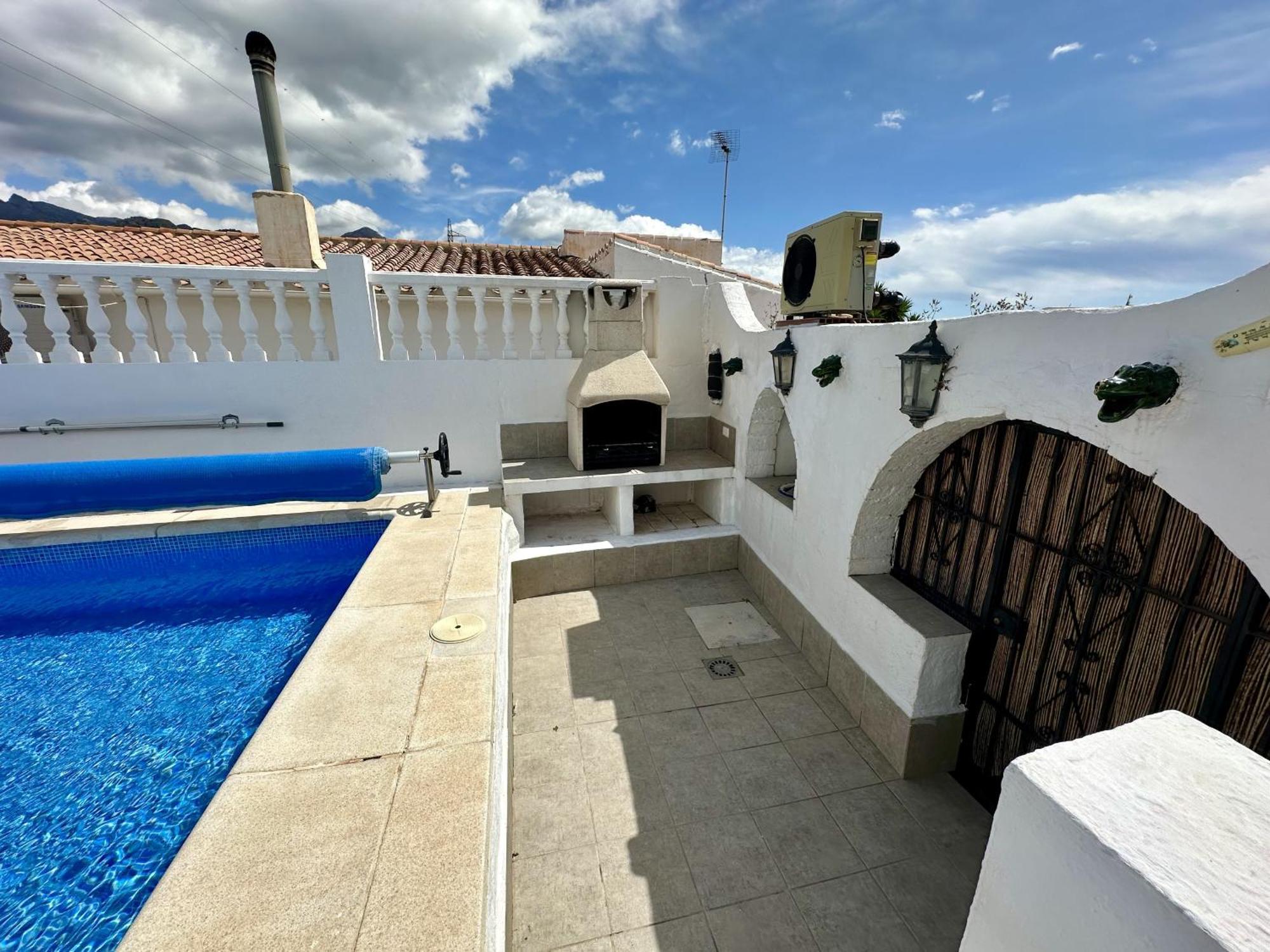 R1385 Emma Nerja