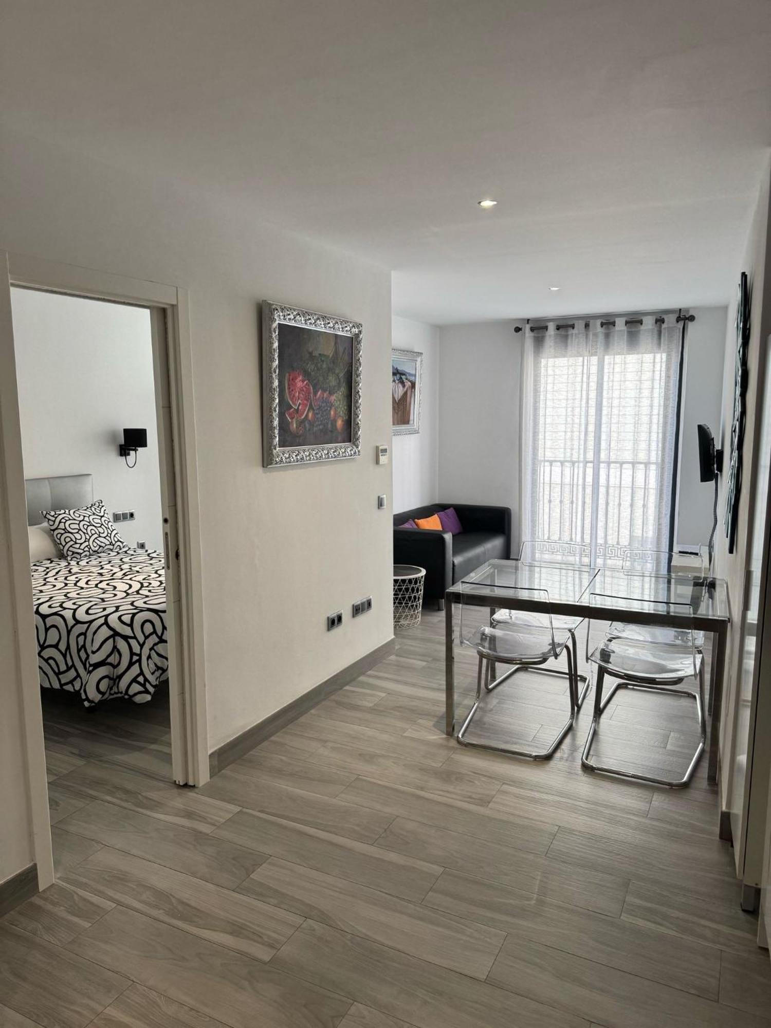 Apartamento 2 Gran8nerja *