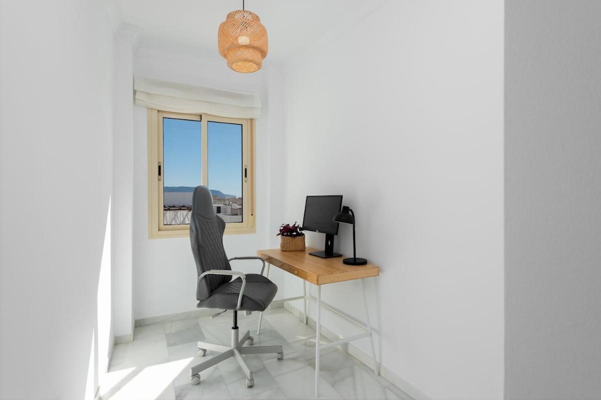 Centro De Playa Y Balcon De Europa 4 Minutos Apartamento *