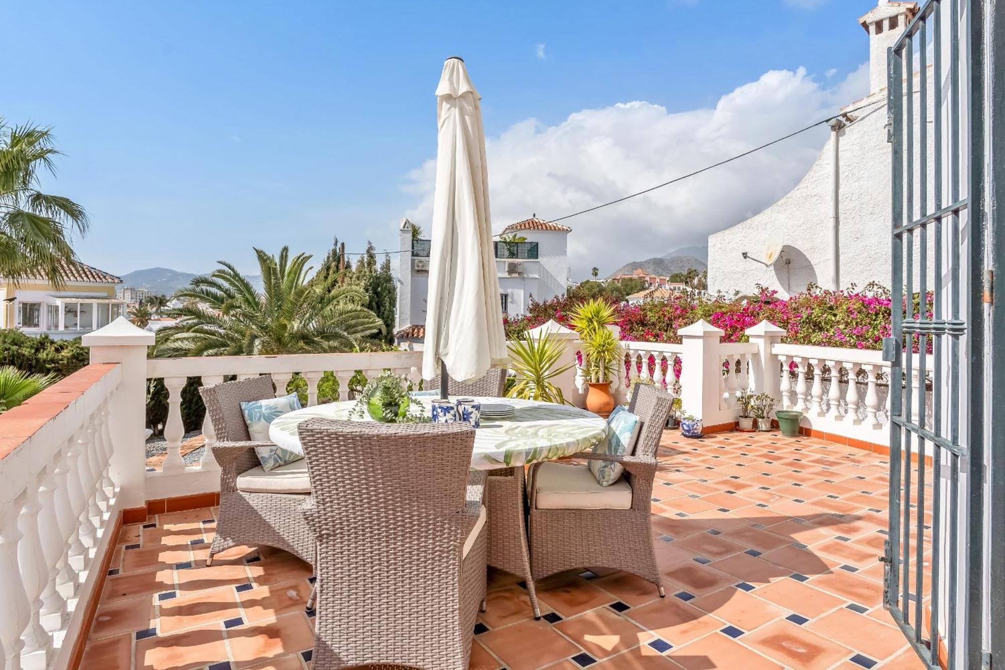 Chic Retreat With A Spacious Garden, Near Burriana Casa de férias