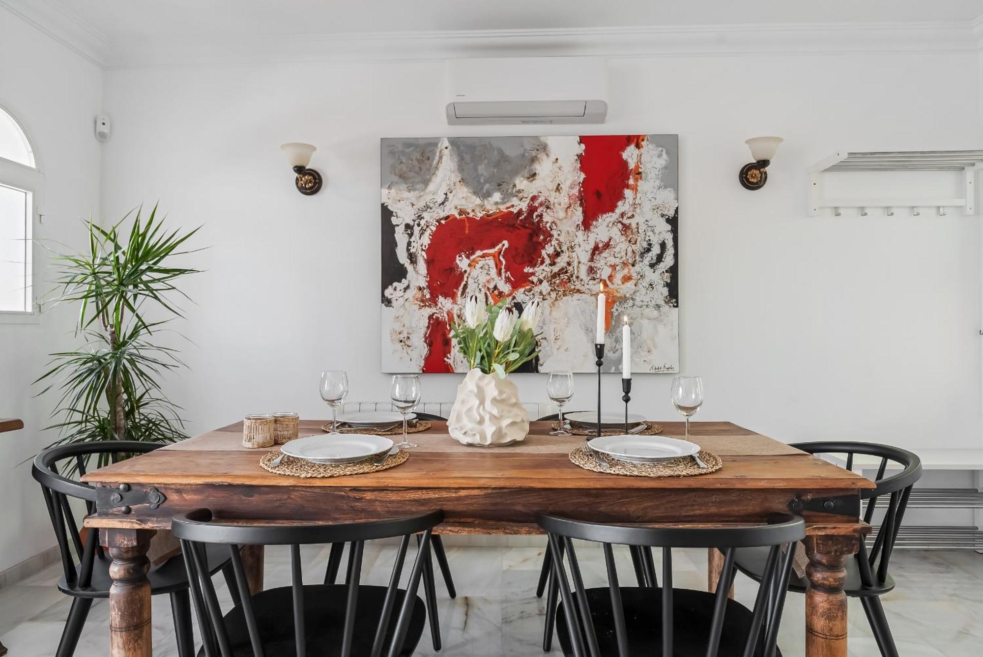 Chic Retreat With A Spacious Garden, Near Burriana * Nerja