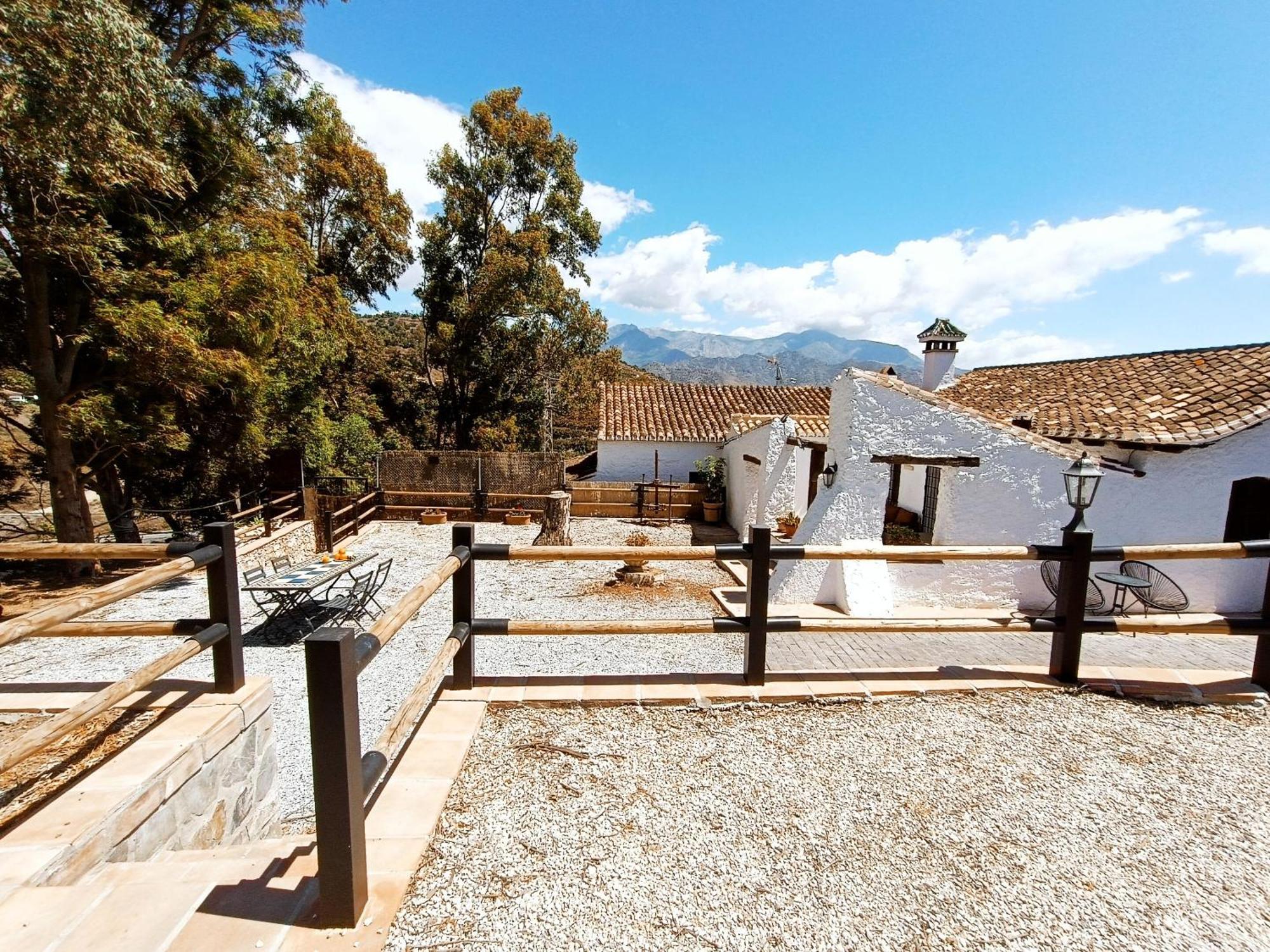 Cortijo Eucalipto 1 Con Piscina Privada Casa de férias *