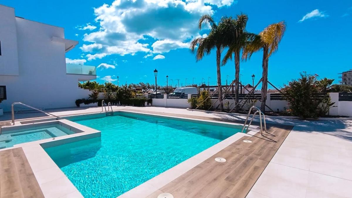 A2502 Sky Hill Modern 3-bedroom In