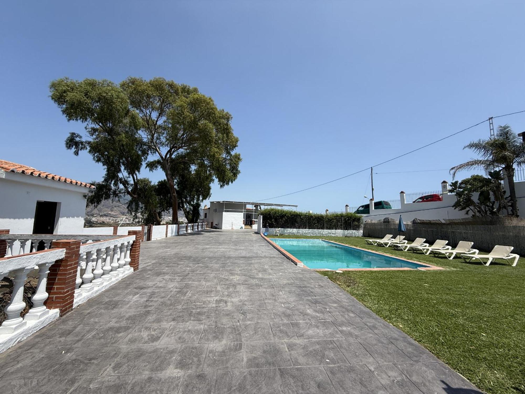 Paradise - Alminares *