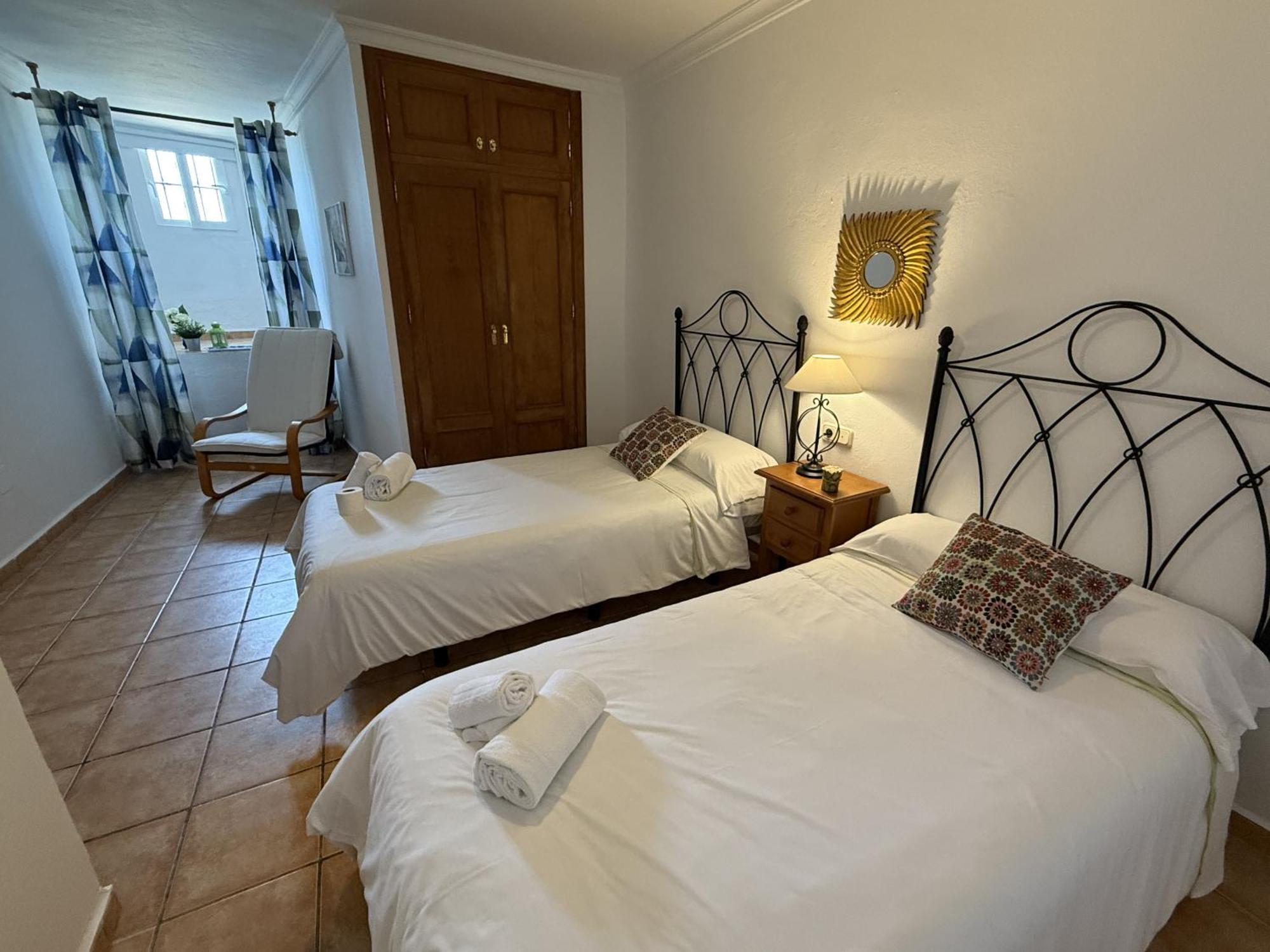 Paradise - Alminares Nerja
