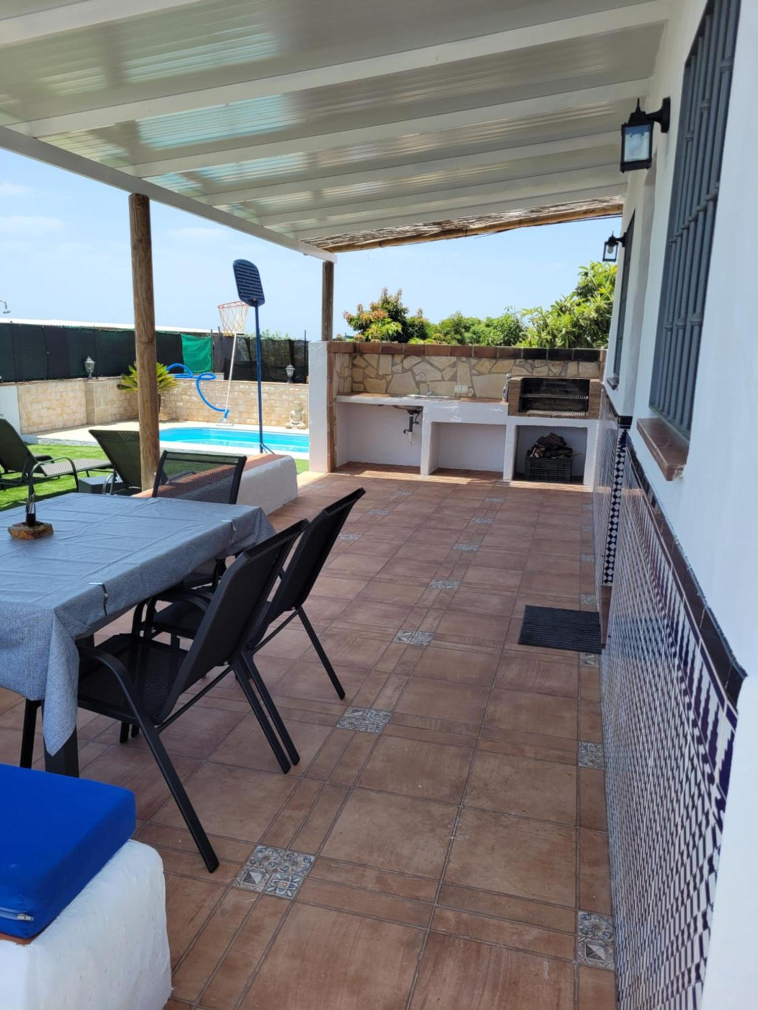 Con Piscina Y Barbacoa En 4 Personas * Nerja