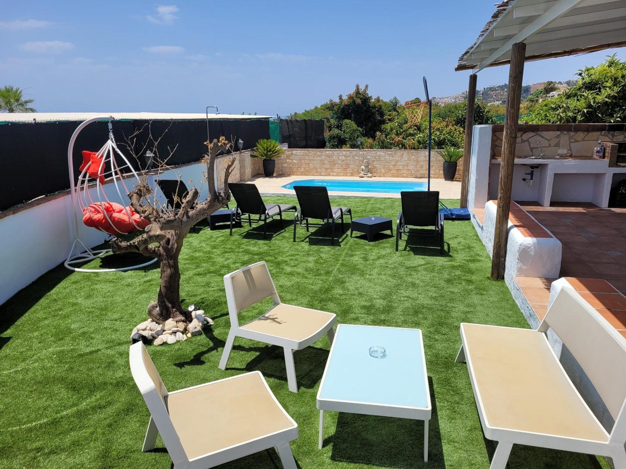 Con Piscina Y Barbacoa En 4 Personas Nerja