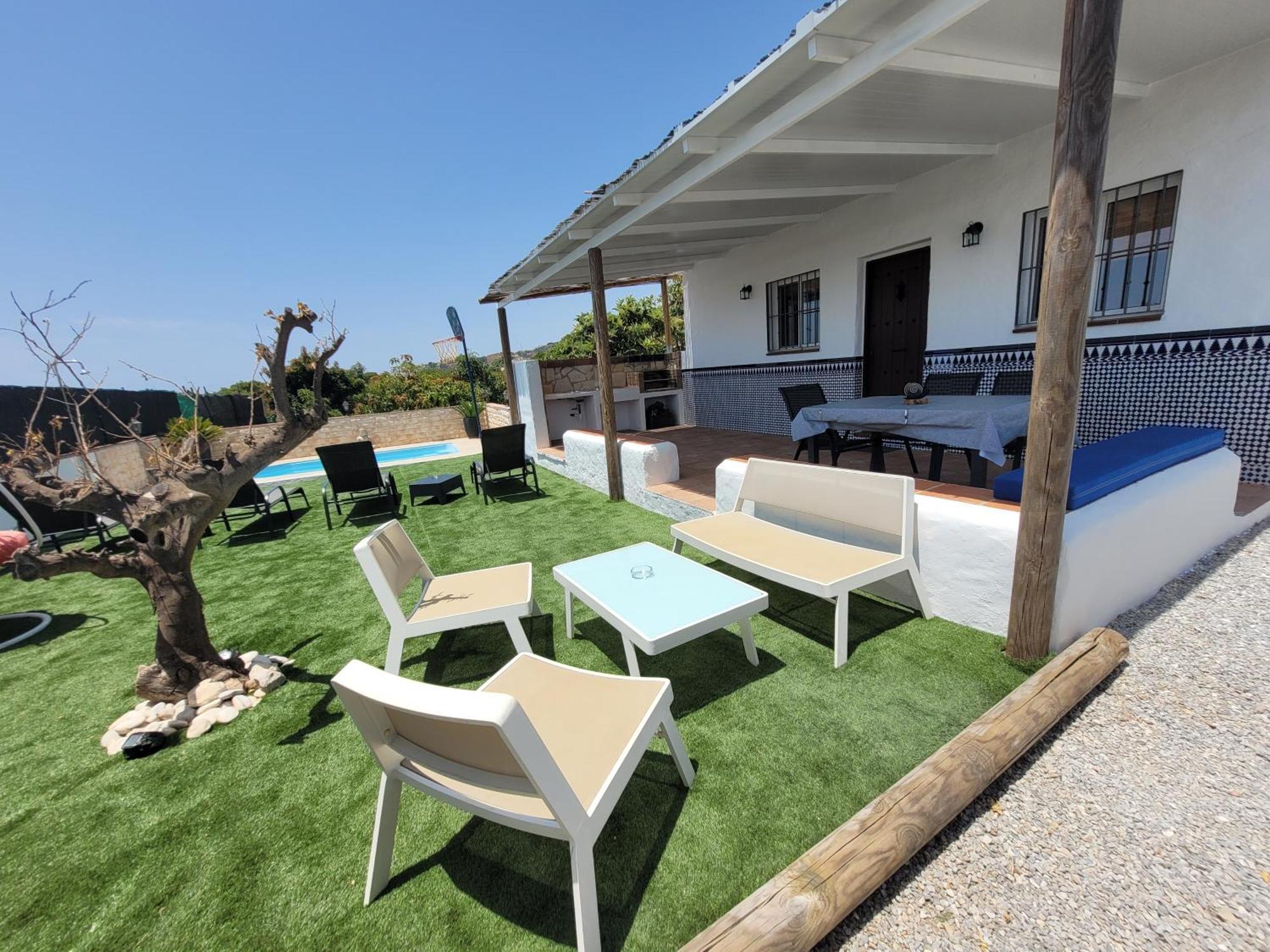 Con Piscina Y Barbacoa En 4 Personas *