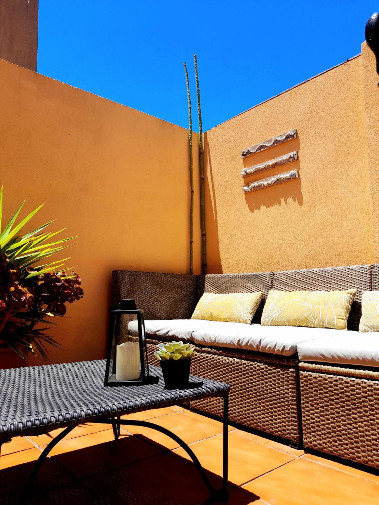 Atico Fresco Y Luminoso Con Aparcamiento Privado Apartamento *