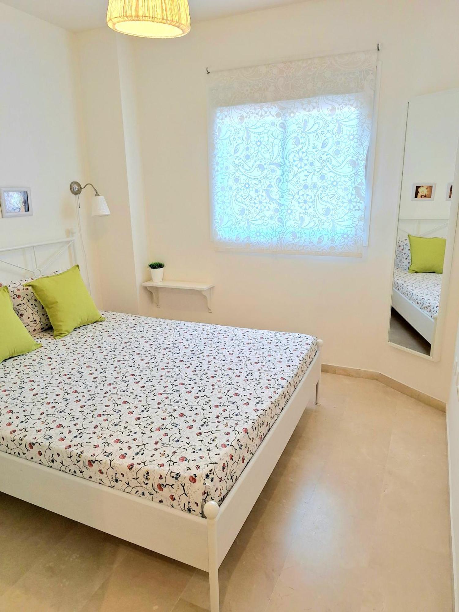 Atico Fresco Y Luminoso Con Aparcamiento Privado Apartamento *