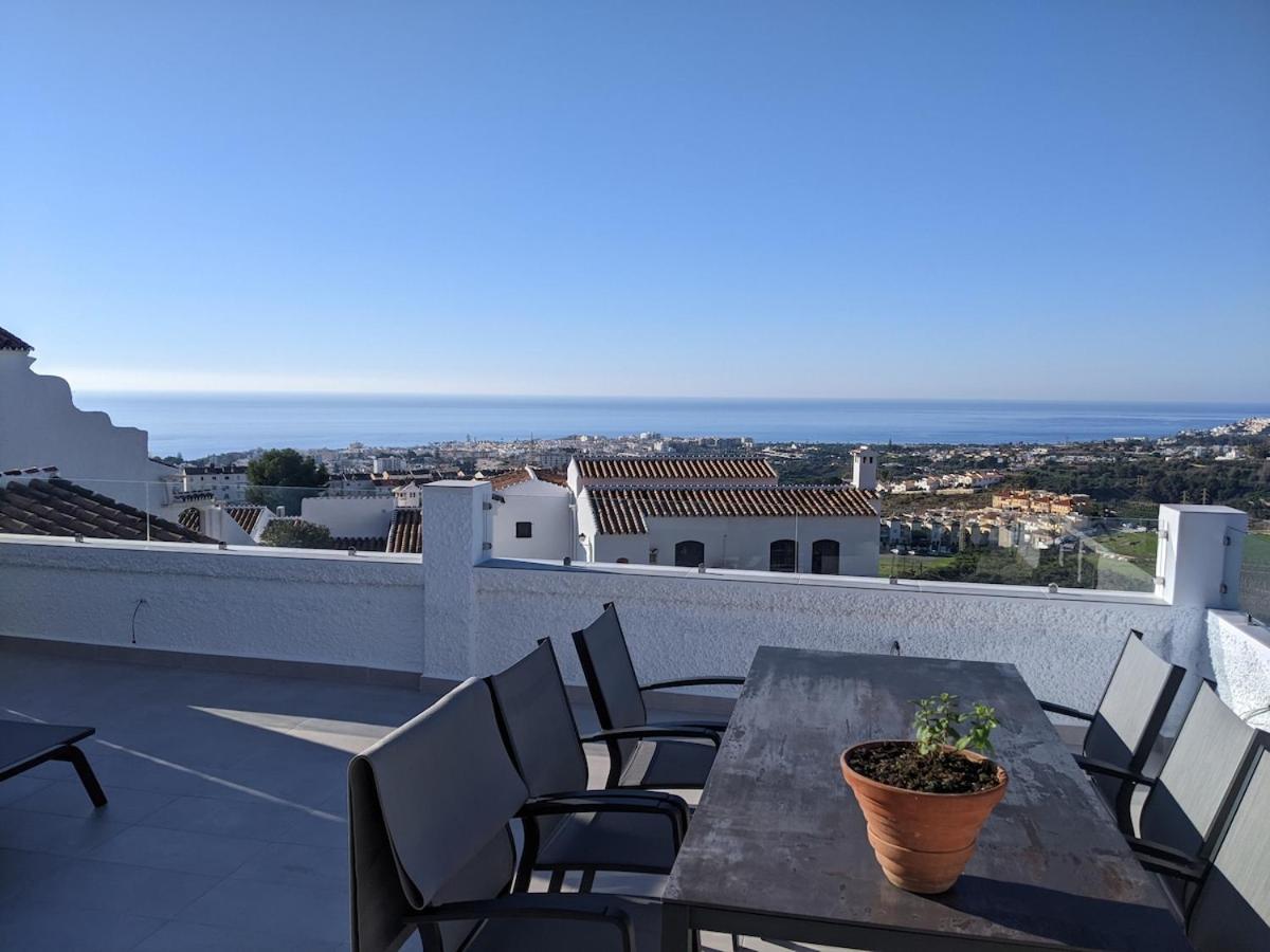 Completely Renovated Large Apt, Amazing Sea Views Apartment Nerja