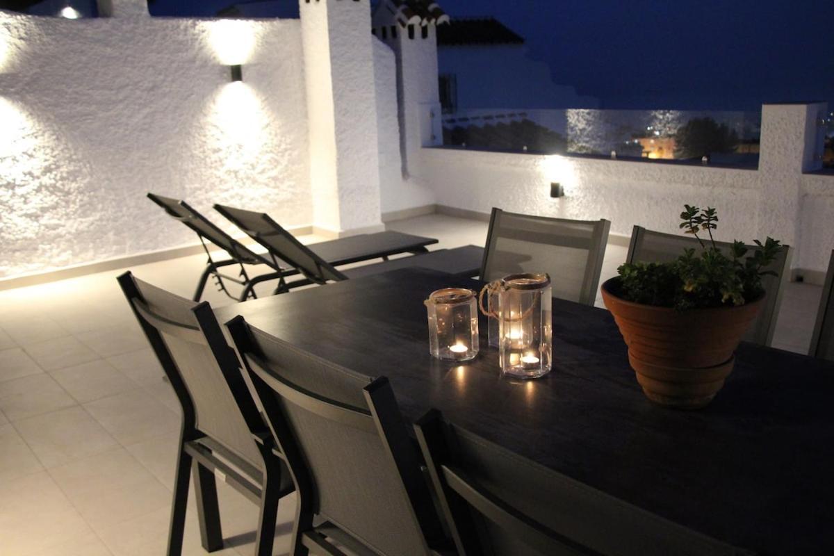 Apartment Completely Renovated Large Apt, Amazing Sea Views *