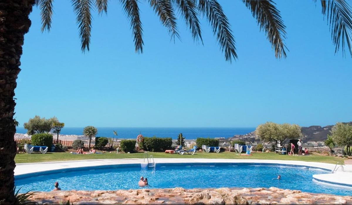 Completely Renovated Large Apt, Amazing Sea Views Apartment Nerja