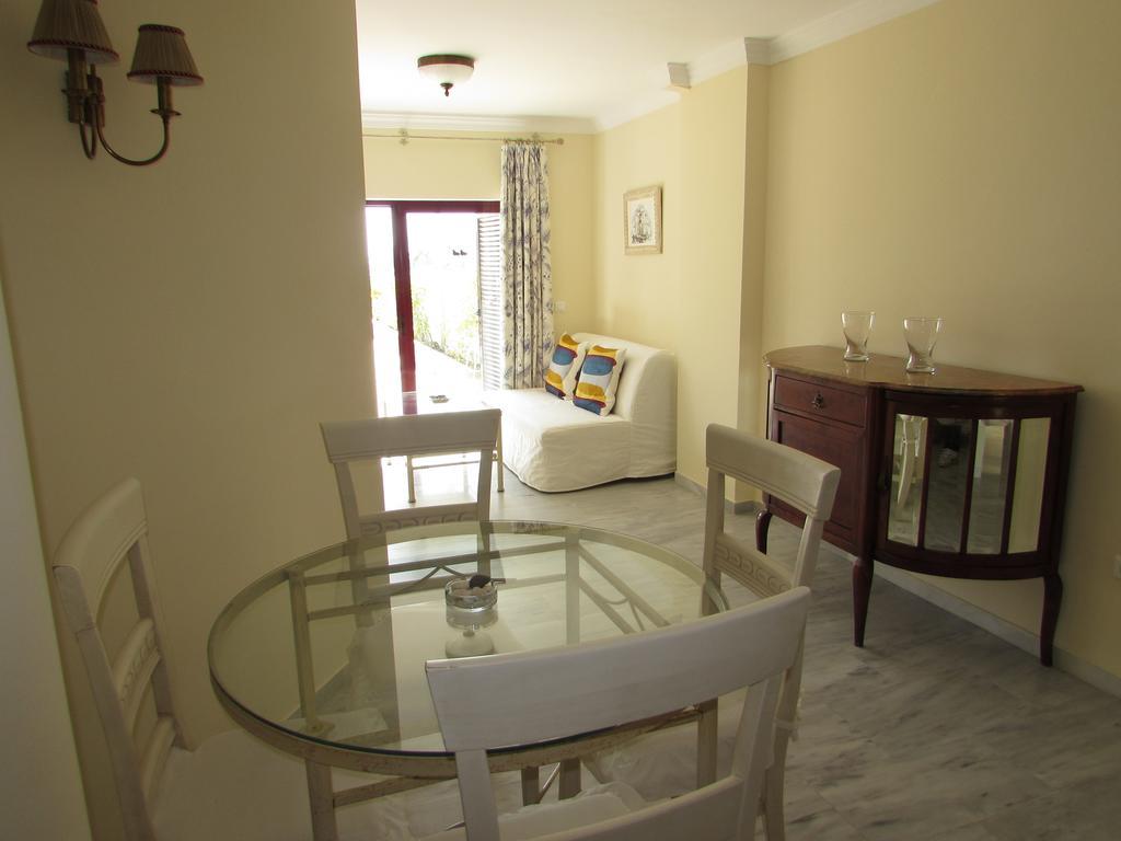 Home4holidays Apartamento *