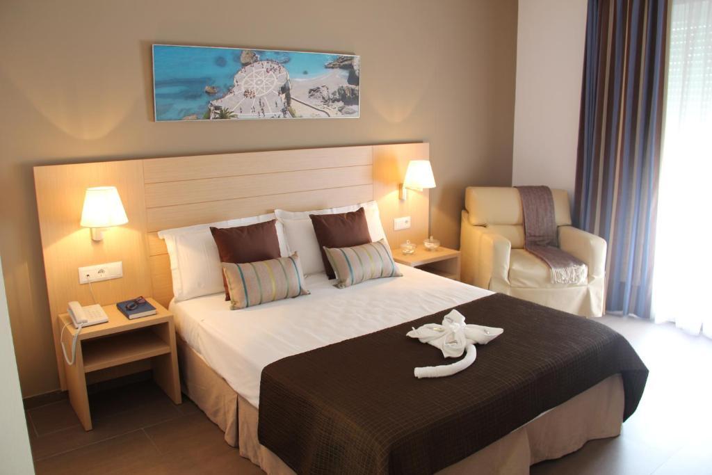 Mena Plaza Hotel 2*