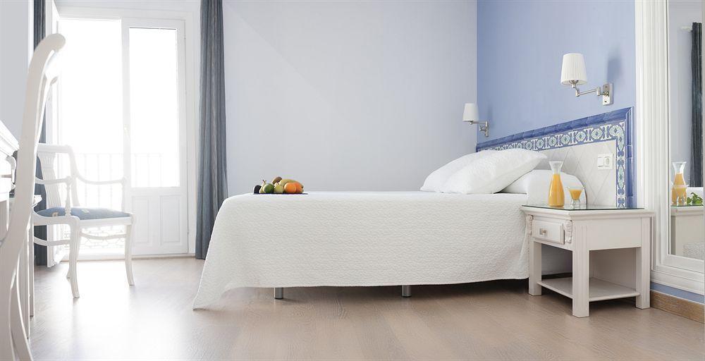 Hotel Plaza Cavana 5 Nerja