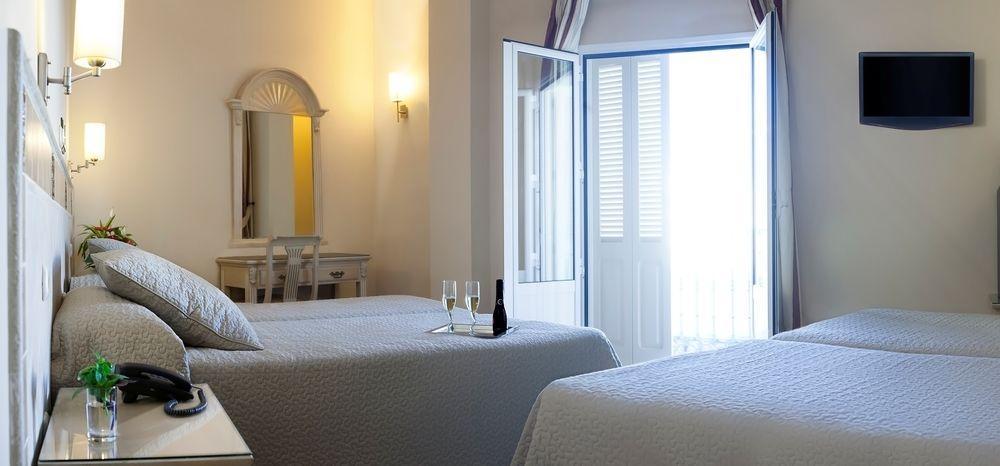 Hotel Plaza Cavana 5 *