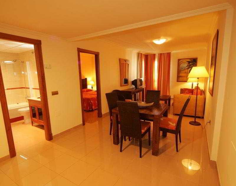 Hotel Toboso Apar - Turis Nerja
