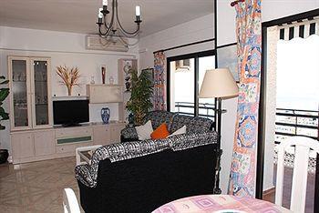 Mediterraneo Apts Apartamento Nerja