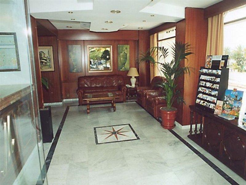Mediterraneo Apts Apartamento