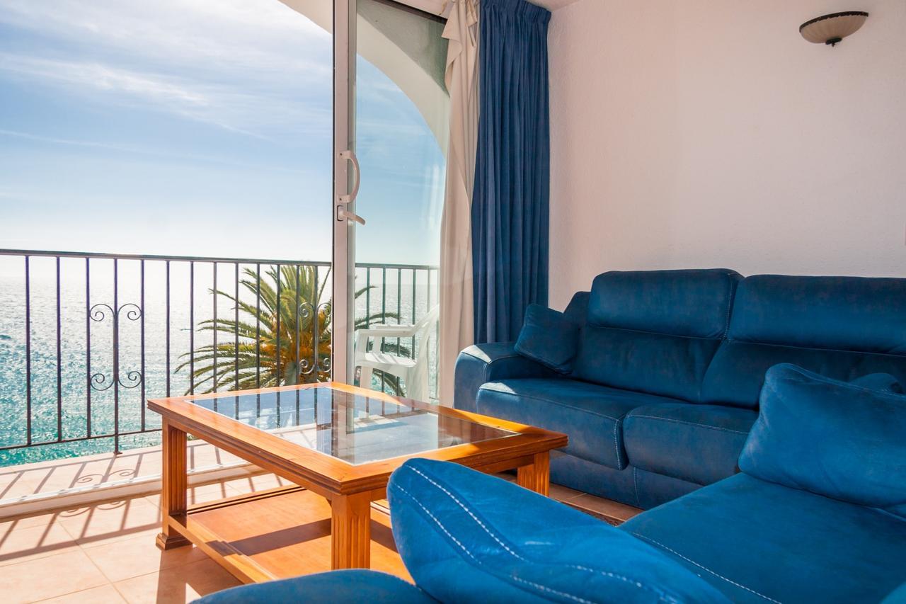 Tuhillo * Nerja
