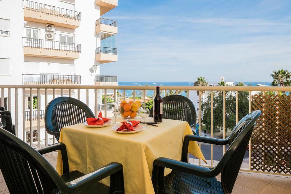 Andalucia Edificio Cantares * Nerja