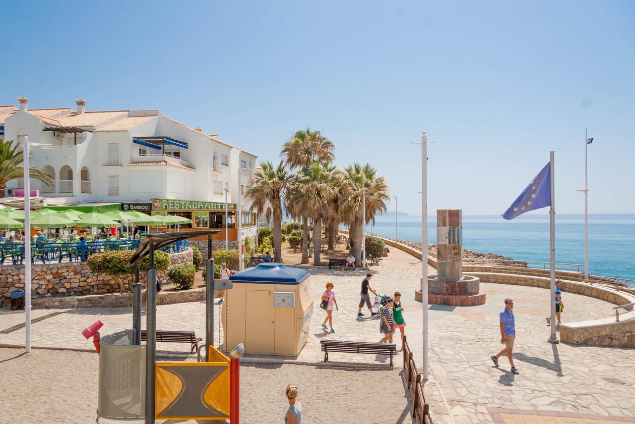 Neptuno Playa Canovas * Nerja