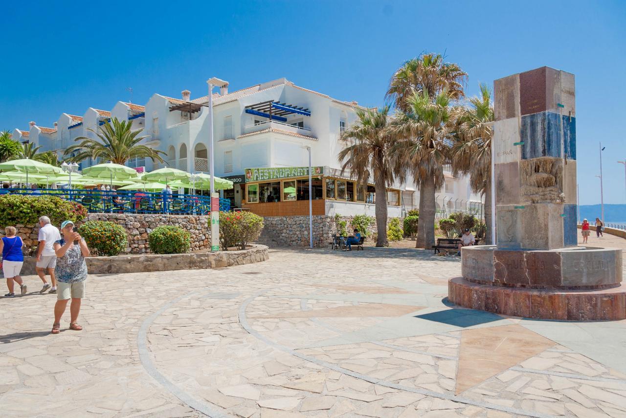 Neptuno Playa Canovas Nerja