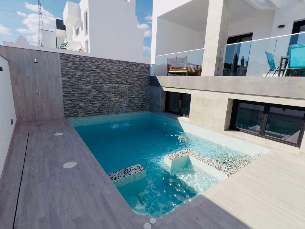Manhattan Villa