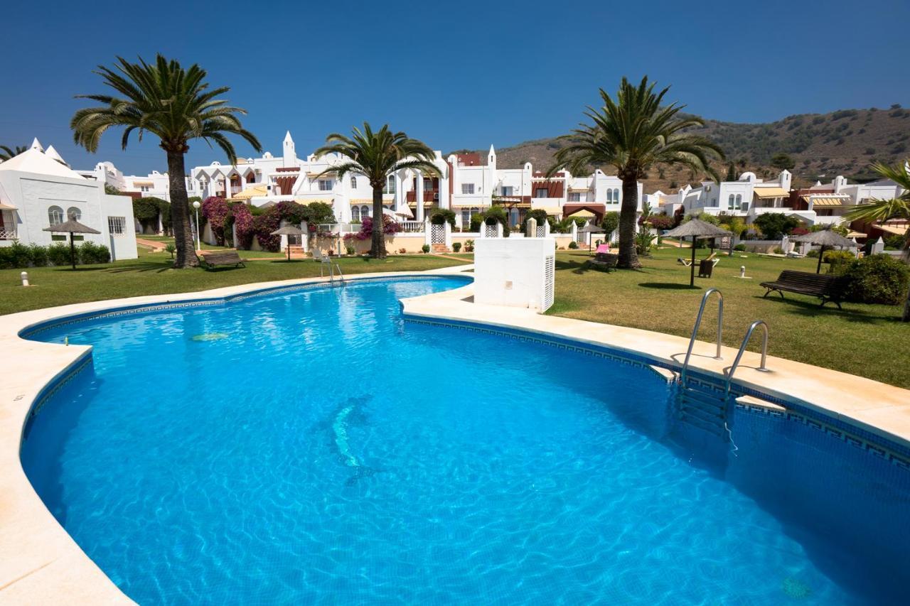 Urb. Alhambra Ii 15 * Nerja
