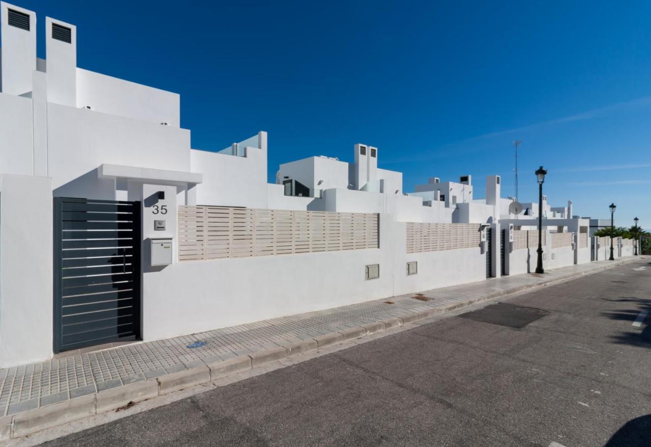 New Family Homes Los Mangos Holiday home