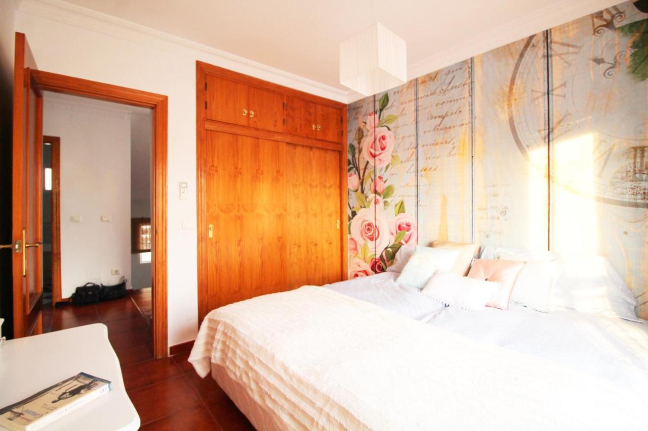 Villa Maite With Pool And Hot Tub Spainsunrentals 1057 *