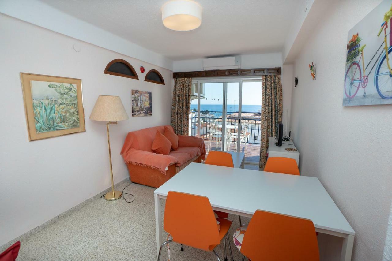 Apartamento Edf. Miami 4º19 *
