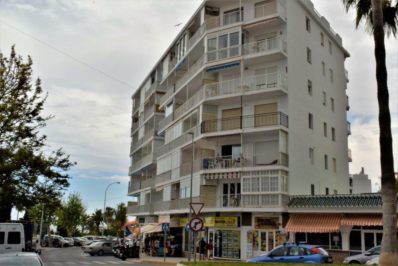Edf. Delfín 6º7 * Nerja
