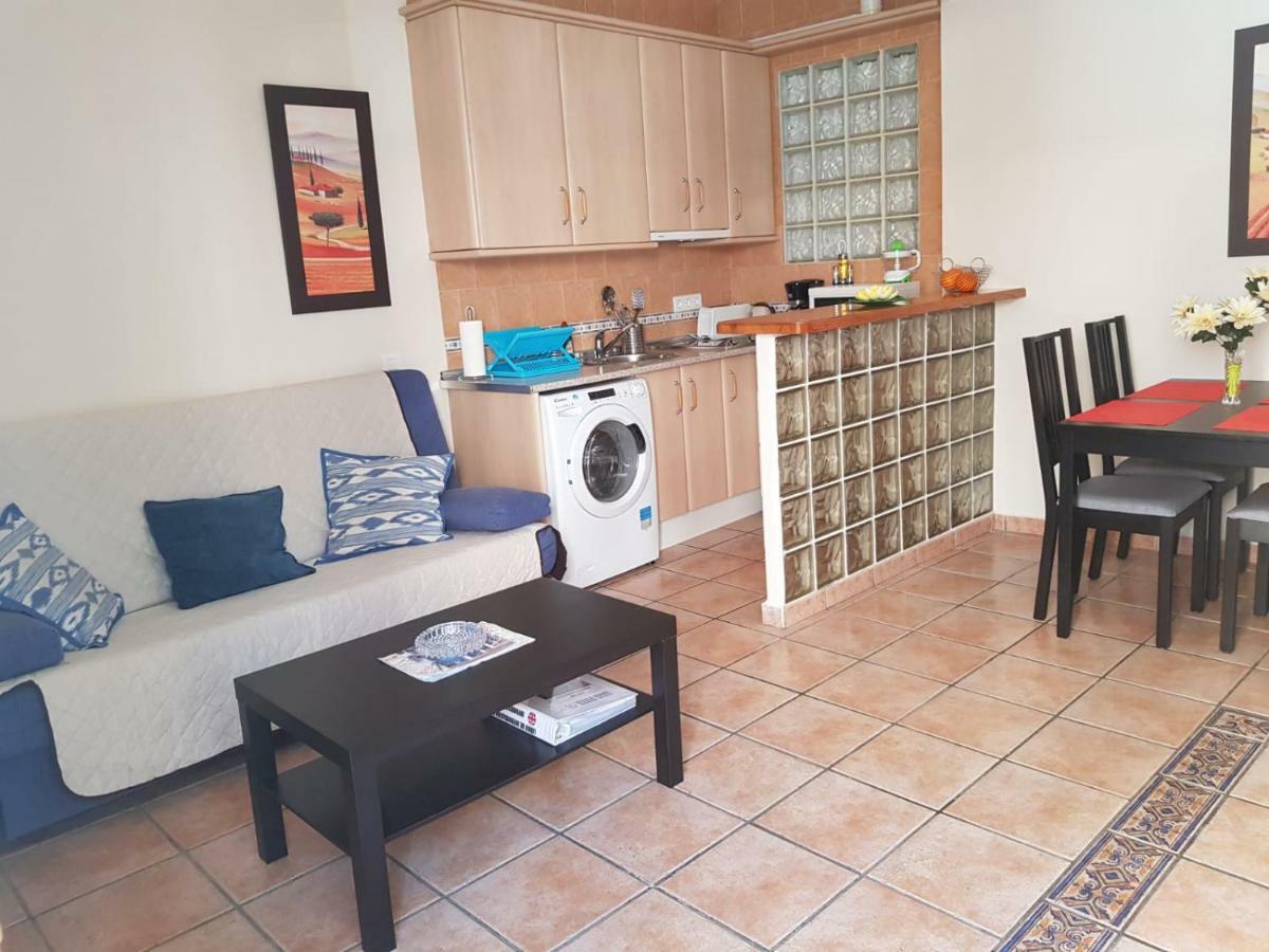 En Apartment *