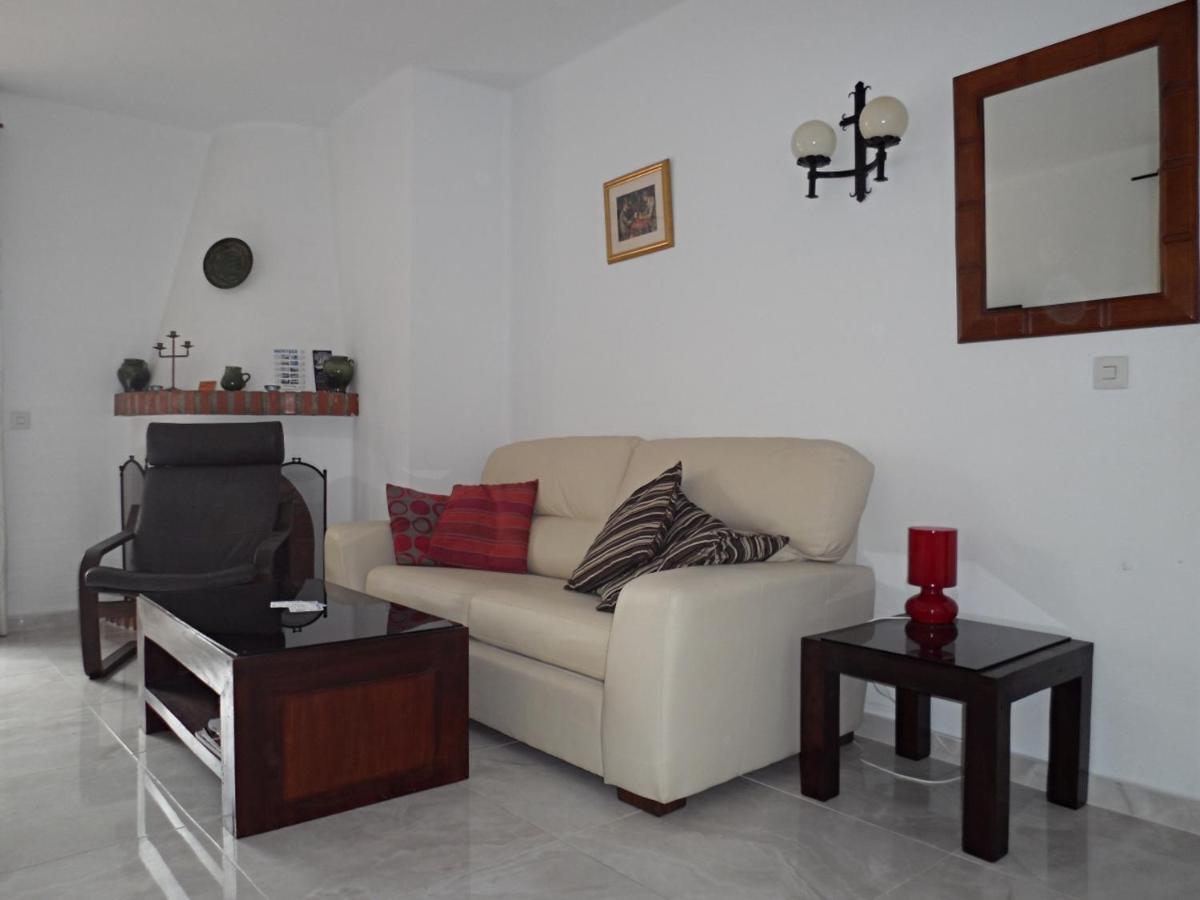 Oasis Capistrano 32 Menyber * Nerja