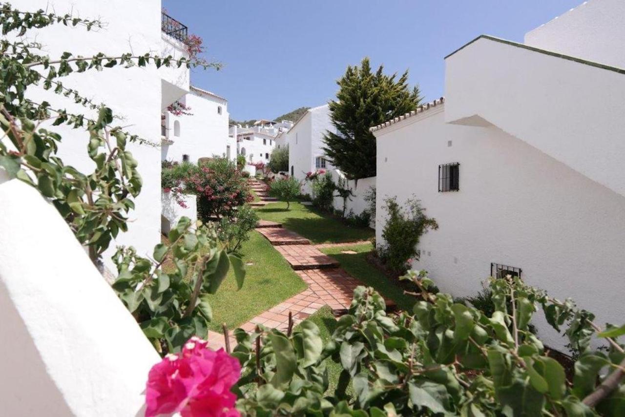 San Juan De Capistrano Calle Real * Nerja