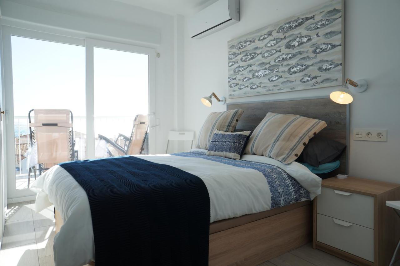 Edf Delfin 4/10 * Nerja