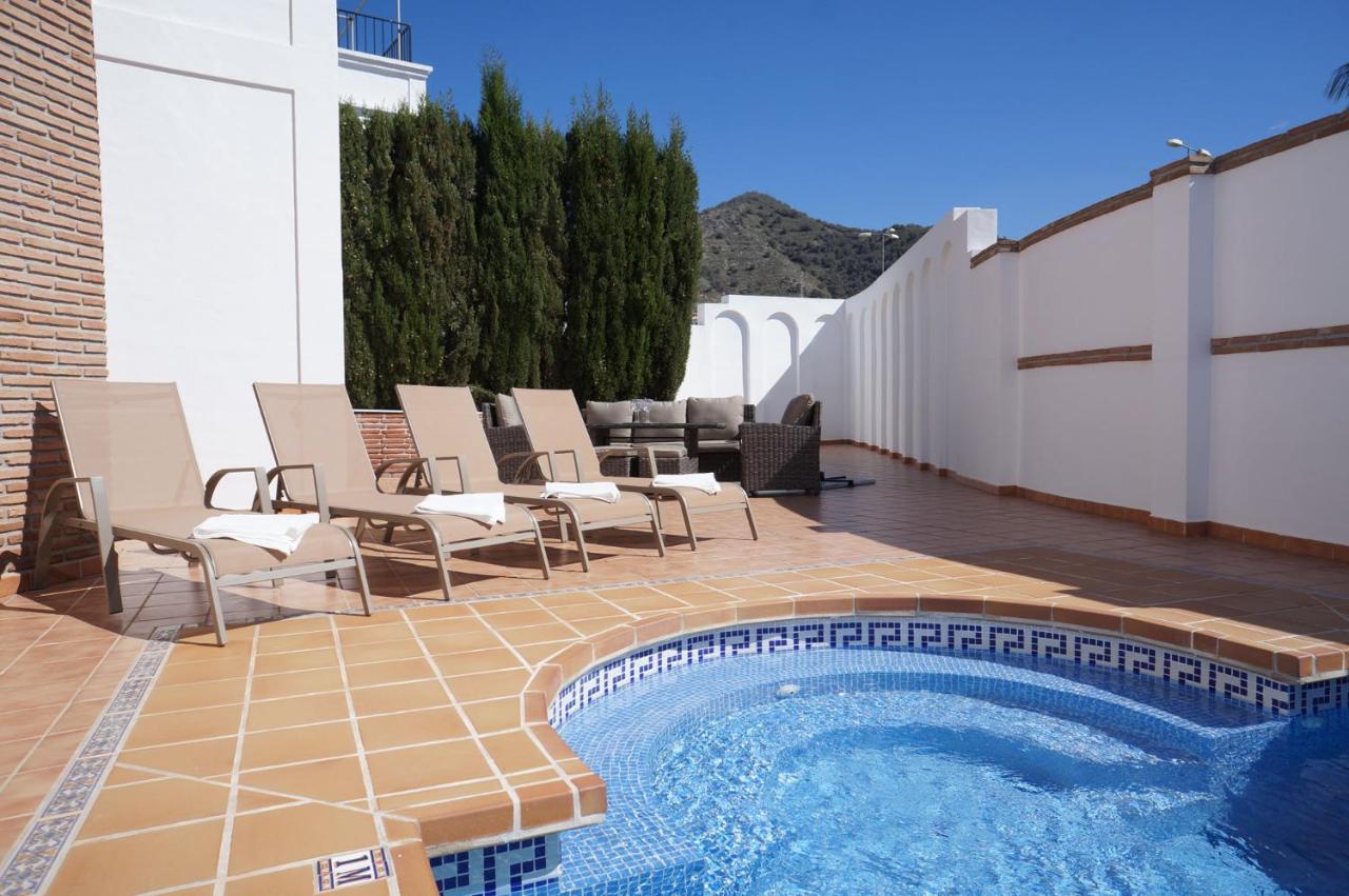Oasis Villa Nerja
