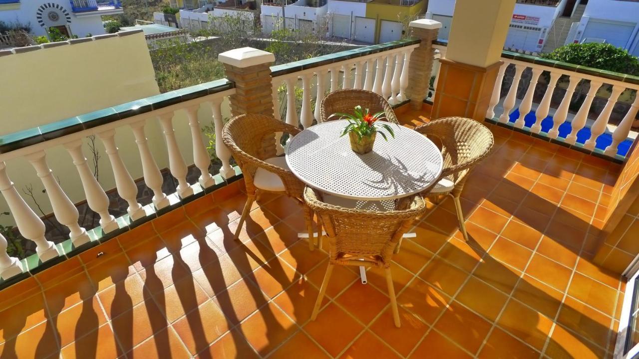 R1044 - Karina Villa Nerja