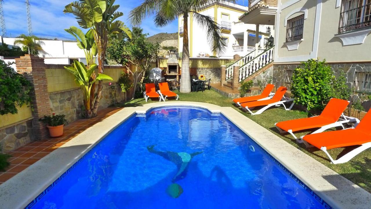 R1044 - Karina Villa Nerja