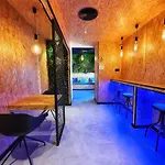 Mb Hostels Premium Eco - Adults Recommended