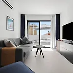 Nerja Apartamento Con Piscina Y Garaje