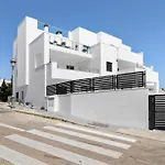 Nerja Apartamento Con Piscina Y Garaje