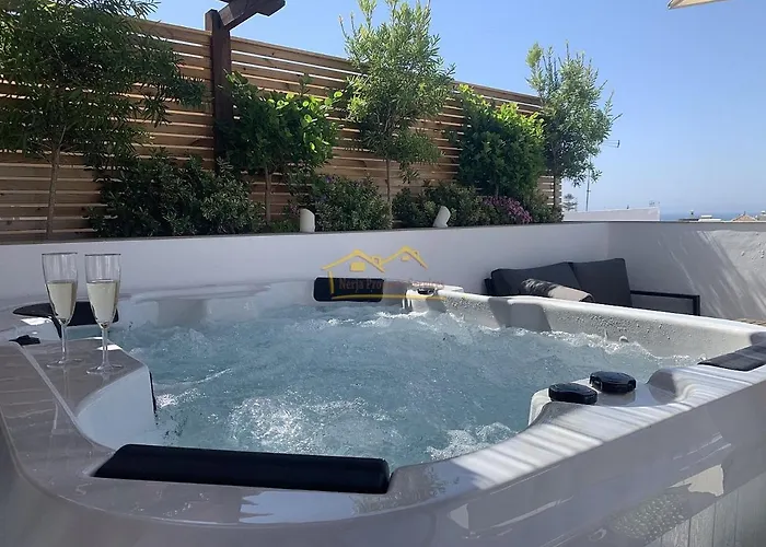 Luxury Penthouse Apartment Nerja Centre