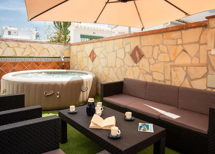 Town Center House With Jacuzzi