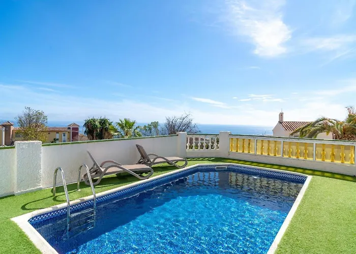 Ferienhaus Mit Privatpool Fuer 5 Personen Ca 100 Qm In Nerja, Andalusien Costa Del Sol