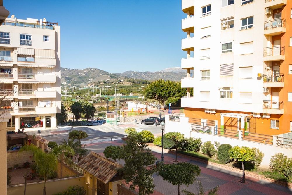 Neptuno Playa Canovas * Nerja